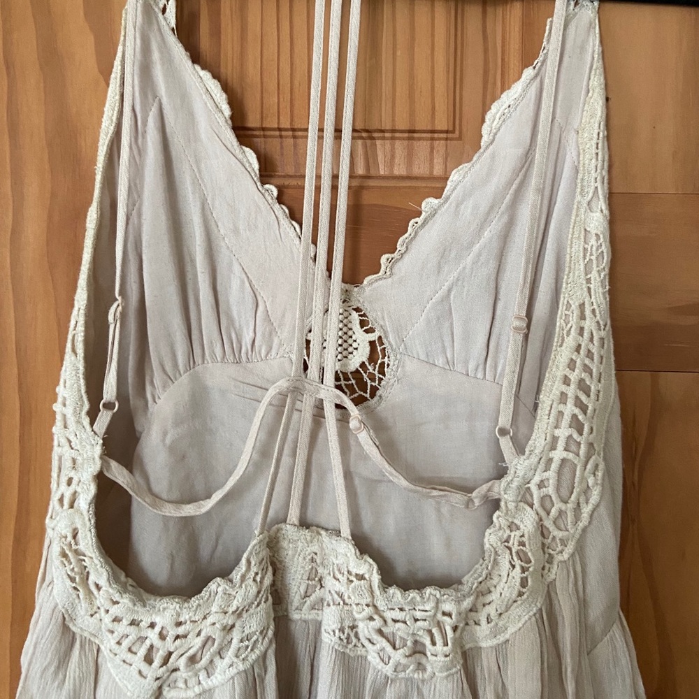 flowy, lace light beige dress - Picture 5 of 5